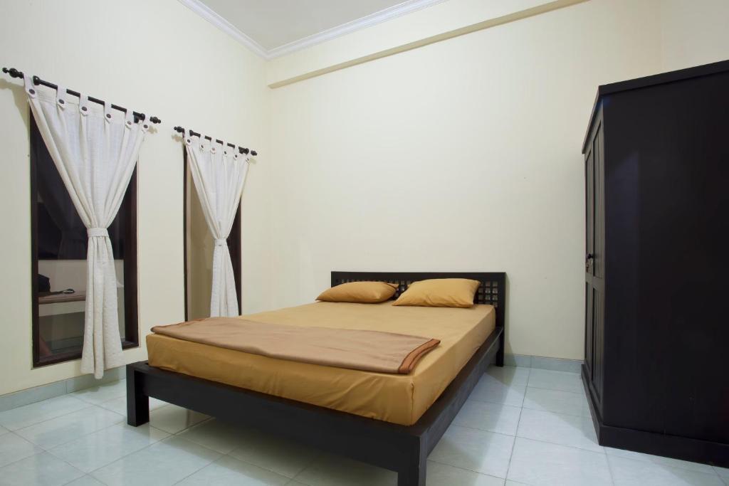 Pondok Taman 828 Hotel Denpasa Kamer foto