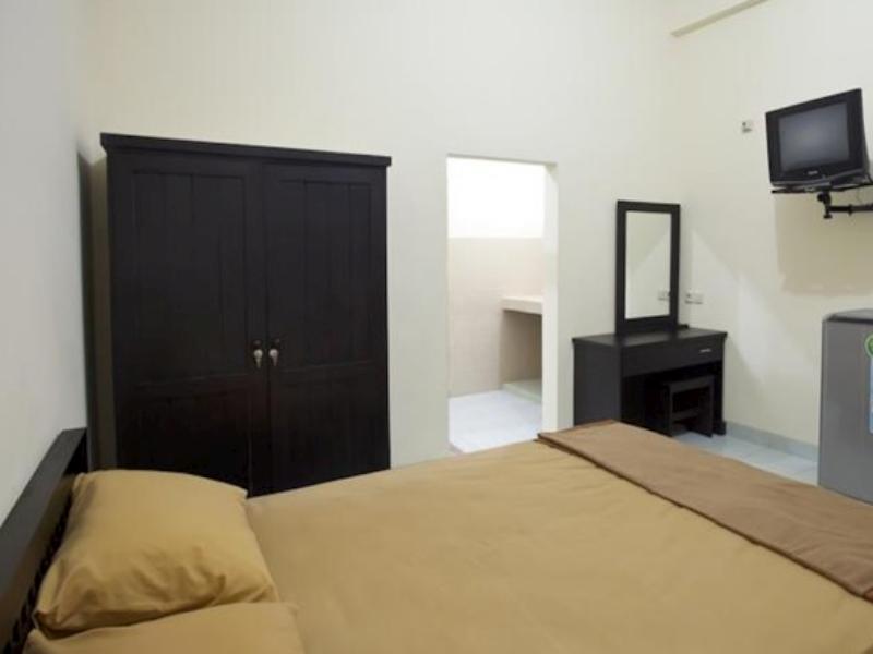 Pondok Taman 828 Hotel Denpasa Buitenkant foto
